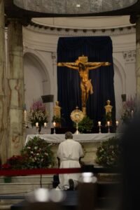 599910586_1414395747142446_3287344359752282727_n-200x300 El clero de la Arquidiócesis de Santiago celebra su tradicional Posada